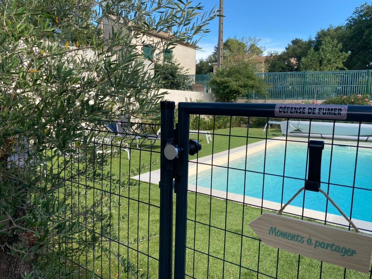 Gite Climatise Avec Piscine Sur Les Hauteurs De ボレーヌ エクステリア 写真